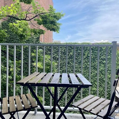 Appartement Condo Avec Terrasse Privee Dans Le Quartier Des Spectacles Montréal Extérieur photo